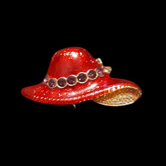 Red Hat Ladies Lapel Pin Brooch - Picture 1 of 2